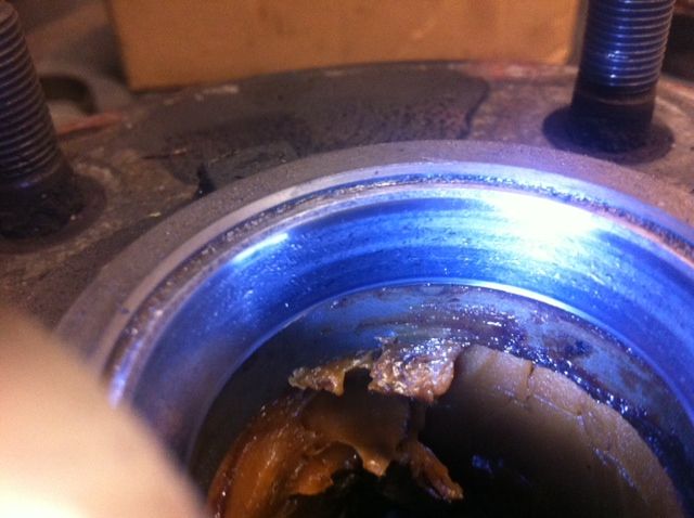 damaged_bearing_race